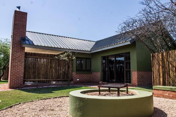 Chameleon Bush Lodge Хаманскраал Екстериор снимка