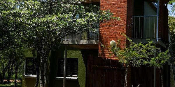Chameleon Bush Lodge Хаманскраал Екстериор снимка