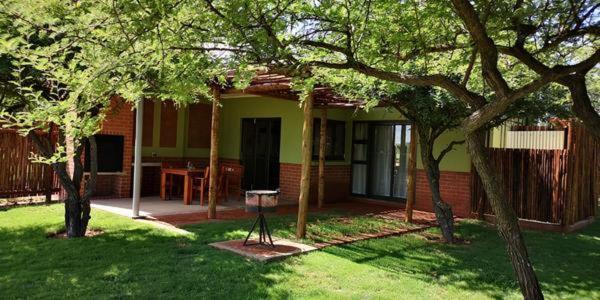 Chameleon Bush Lodge Хаманскраал Екстериор снимка